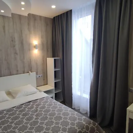 Rybalsky Dnipro View Apartment *
